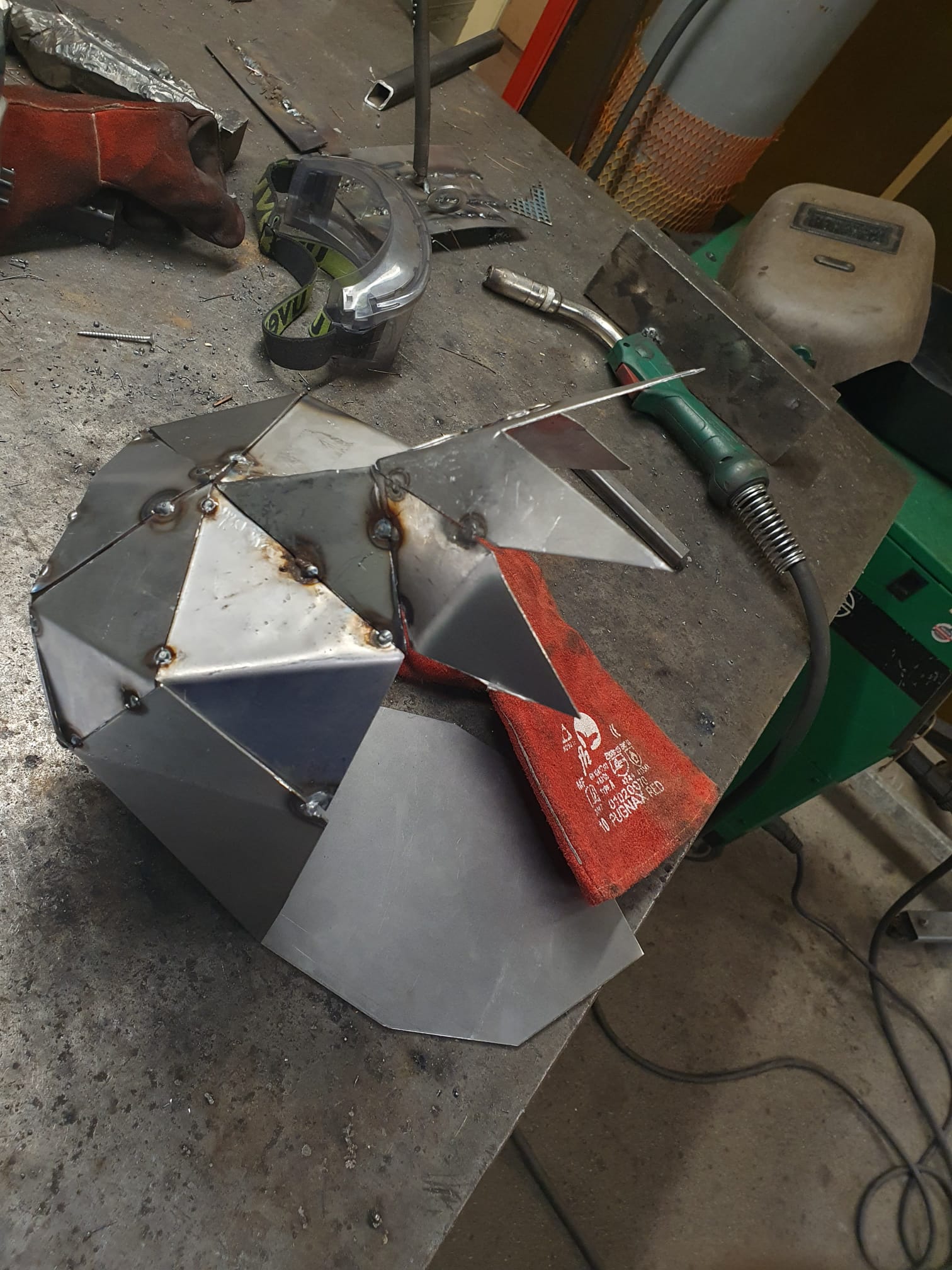 Metal art Rachel Climo deer