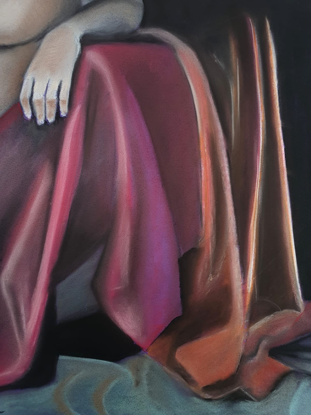 Modeldrawing pastel Rachel Climo model op bank stof uitdrukking