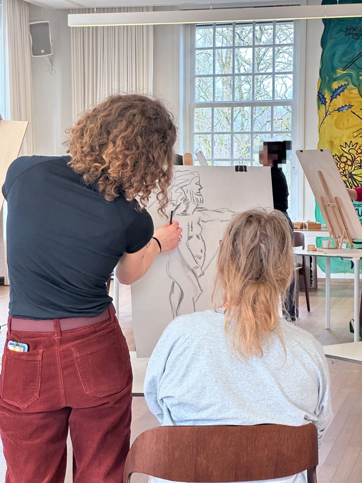 Workshop of the male nude in Museum MORE by Rachel Climo modeldrawing realism art